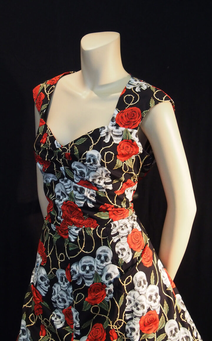 Rockabilly Black Skulls and roses sweetheart dress